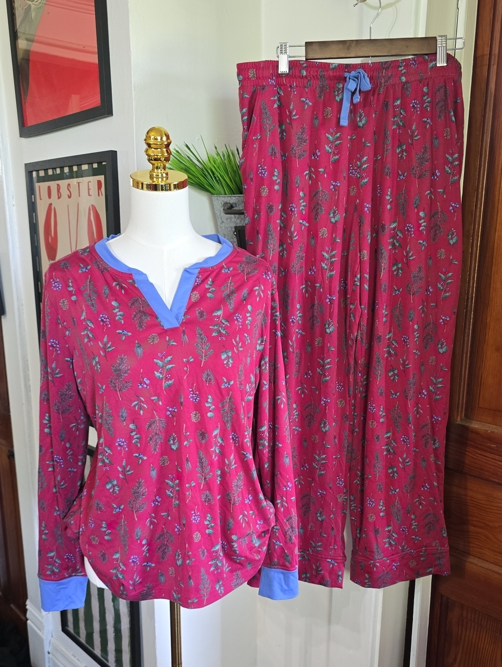 Duluth Trading Co Magenta Floral Two-Piece Pajama Set with Blue Trim